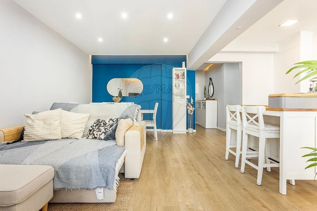 Apartamento T2 para Venda em Odivelas Foto 6