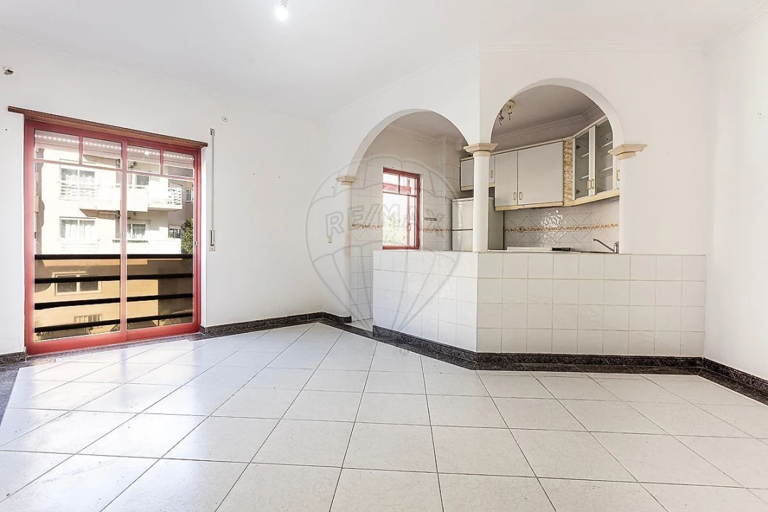 Apartamento T1 para Venda em Costa da Caparica Foto 5