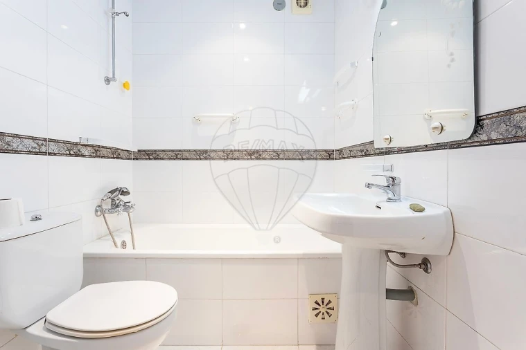 Apartamento T1 para Venda em Costa da Caparica Foto 11