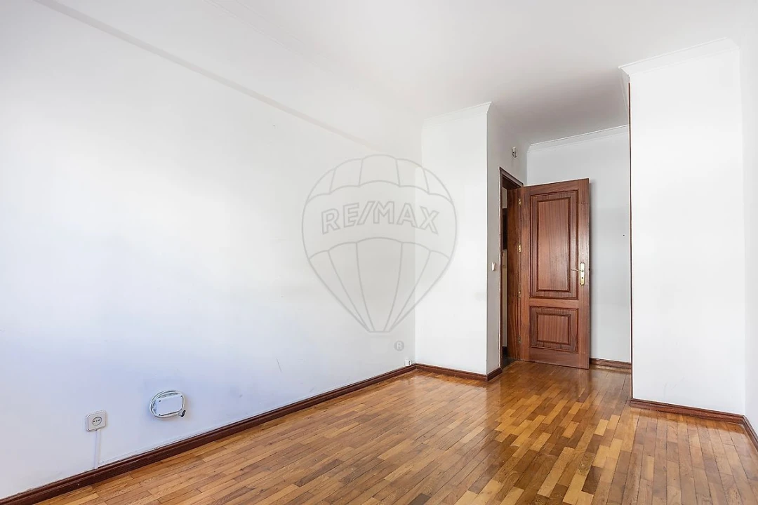 Apartamento T1 para Venda em Costa da Caparica Foto 14