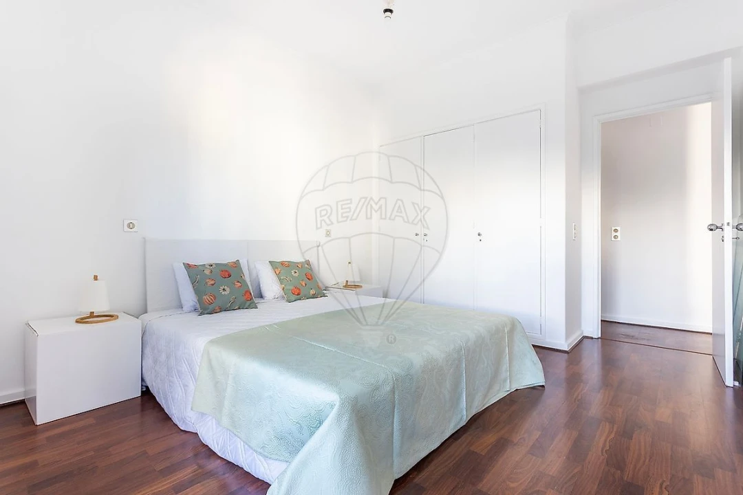 Apartamento T1 para Venda em Campolide Foto 13