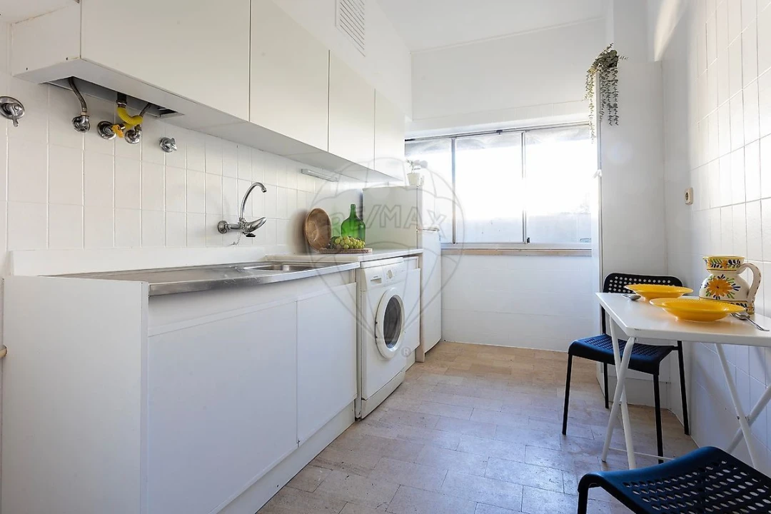 Apartamento T1 para Venda em Campolide Foto 19
