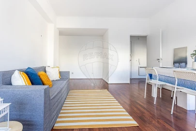 Apartamento T1 para Venda em Campolide