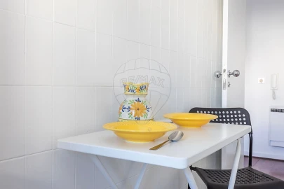 Apartamento T1 para Venda em Campolide