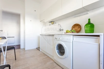 Apartamento T1 para Venda em Campolide