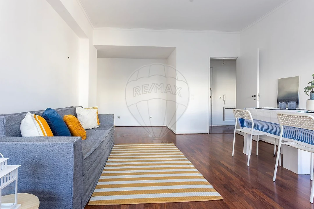 Apartamento T1 para Venda em Campolide Foto 5