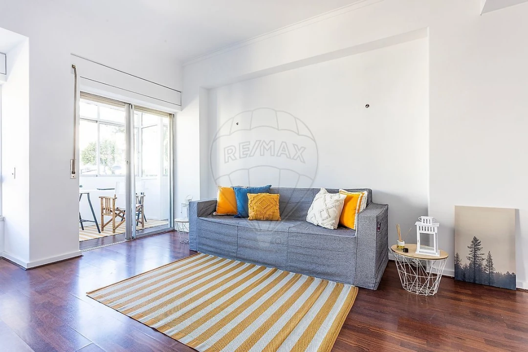 Apartamento T1 para Venda em Campolide Foto 7