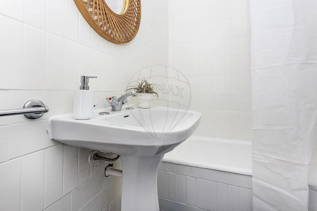 Apartamento T1 para Venda em Campolide Foto 15
