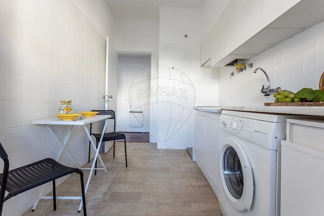 Apartamento T1 para Venda em Campolide Foto 22