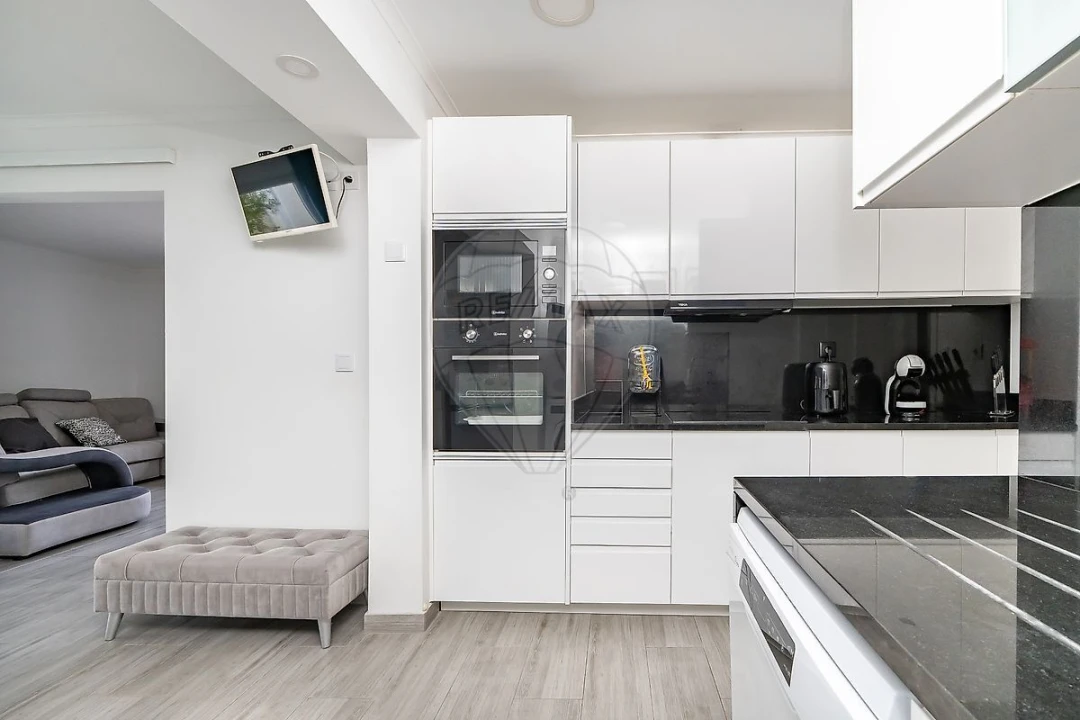 Moradia T3 para Venda em Vialonga Foto 25