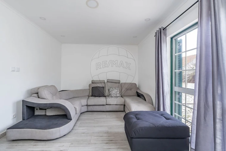 Moradia T3 para Venda em Vialonga Foto 19