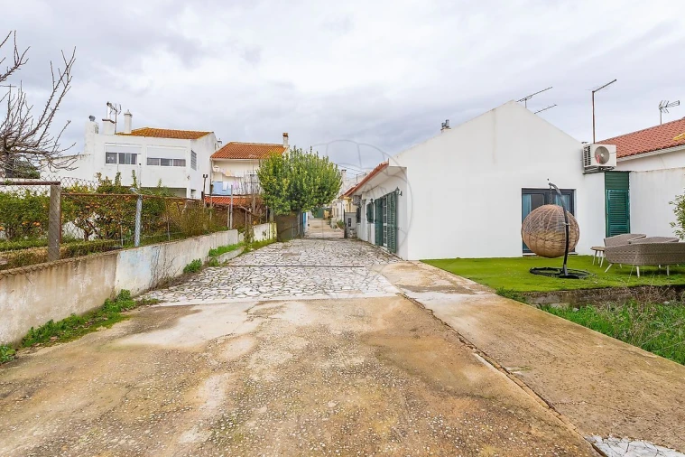 Moradia T3 para Venda em Vialonga Foto 29