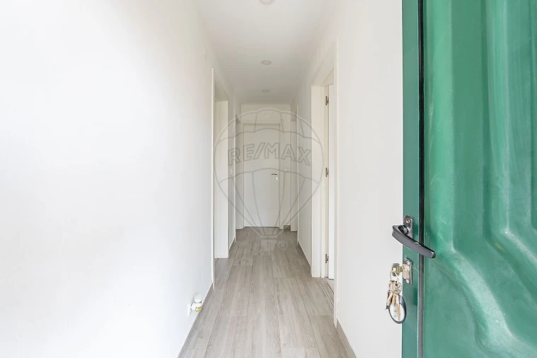 Moradia T3 para Venda em Vialonga Foto 7