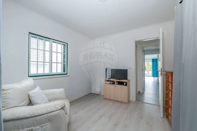 Moradia T3 para Venda em Vialonga Foto 15