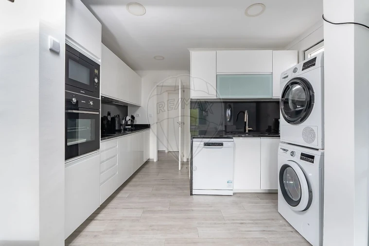 Moradia T3 para Venda em Vialonga Foto 26