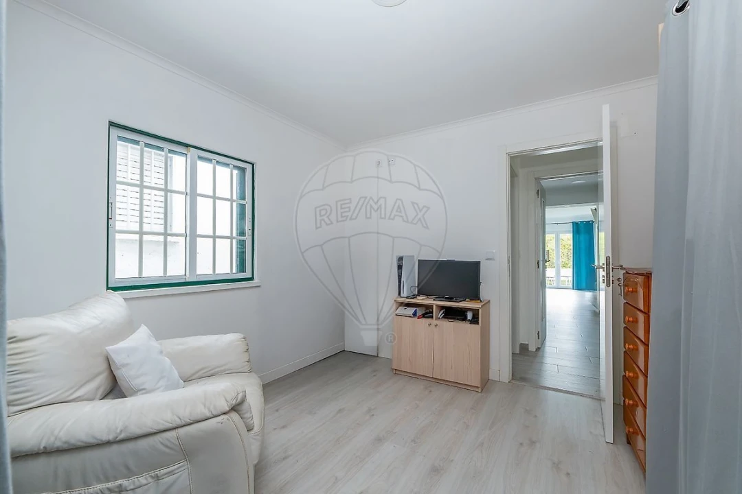 Moradia T3 para Venda em Vialonga Foto 15