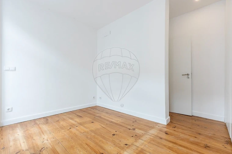 Apartamento T2 para Venda em São Vicente Foto 11