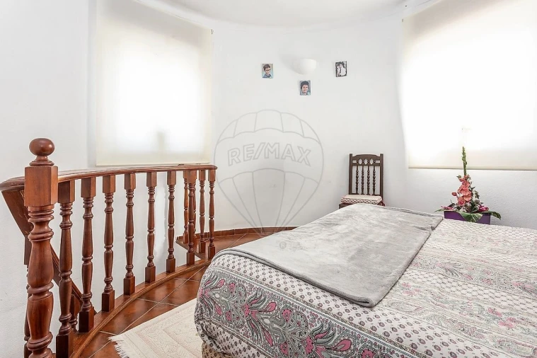 Moradia T5 para Venda em Quinta do Conde Foto 9