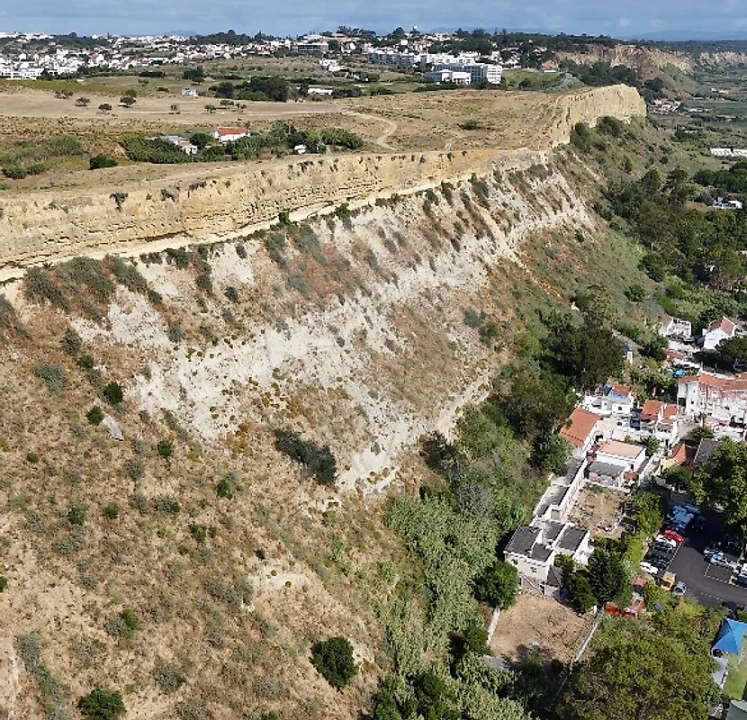 Terreno para Venda em Costa da Caparica Foto 13