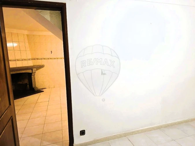 Moradia T4 para Venda em Souto Foto 6