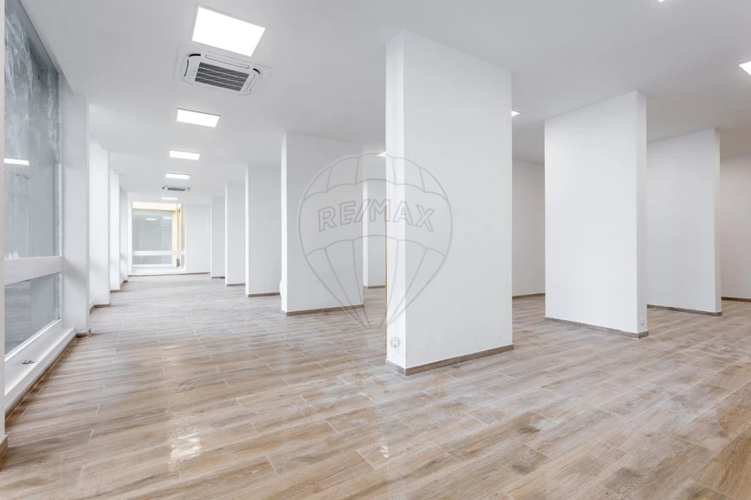 Loja para Arrendamento em Algueirão-Mem Martins Foto 11