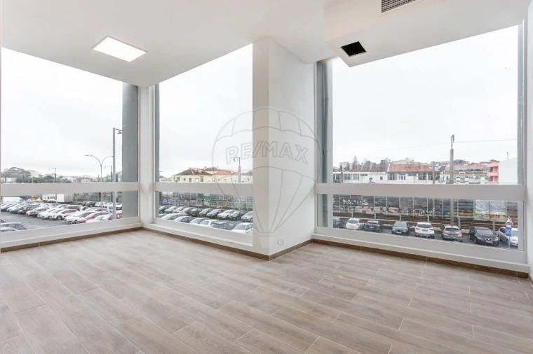 Loja para Arrendamento em Algueirão-Mem Martins Foto 4