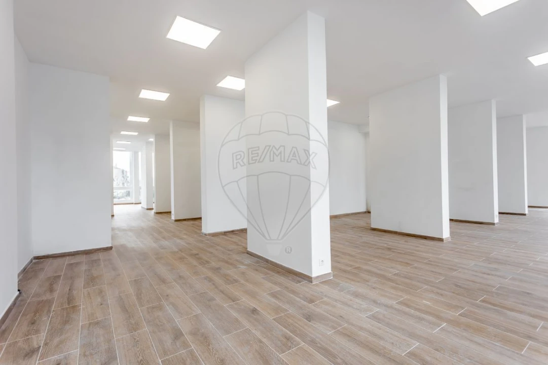 Loja para Arrendamento em Algueirão-Mem Martins Foto 13