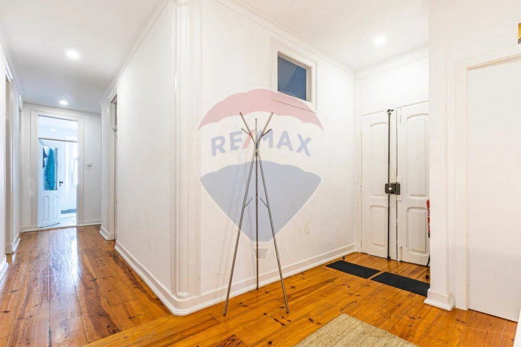 Apartamento T6 para Venda em Penha de França Foto 2