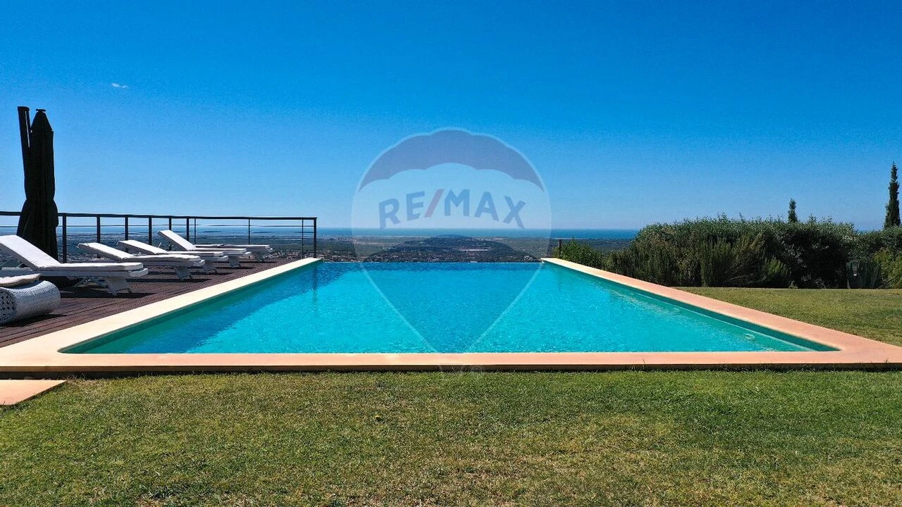 Quinta T4 para Venda em Santa Barbara de Nexe Foto 4