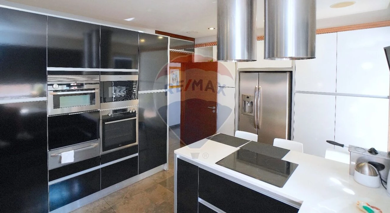 Quinta T4 para Venda em Santa Barbara de Nexe Foto 15