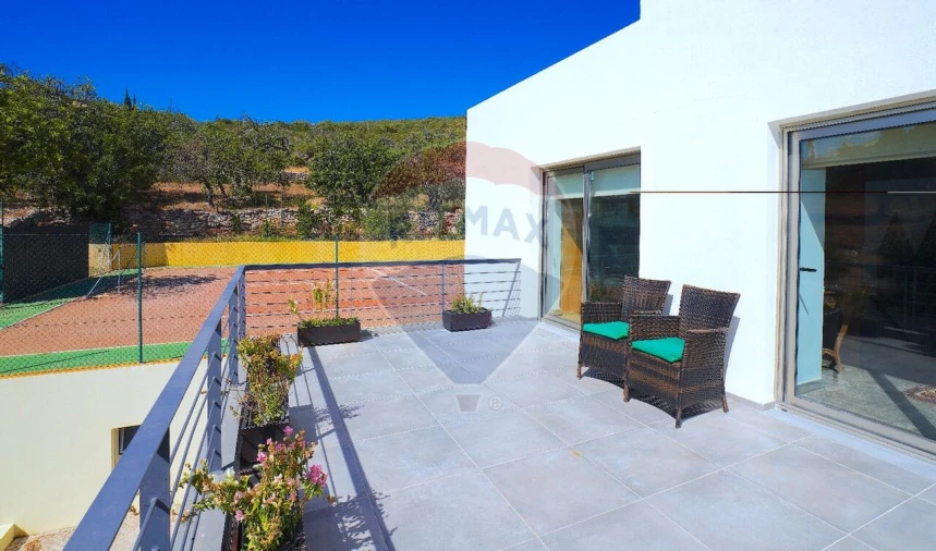 Quinta T4 para Venda em Santa Barbara de Nexe Foto 18