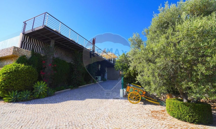 Quinta T4 para Venda em Santa Barbara de Nexe Foto 30