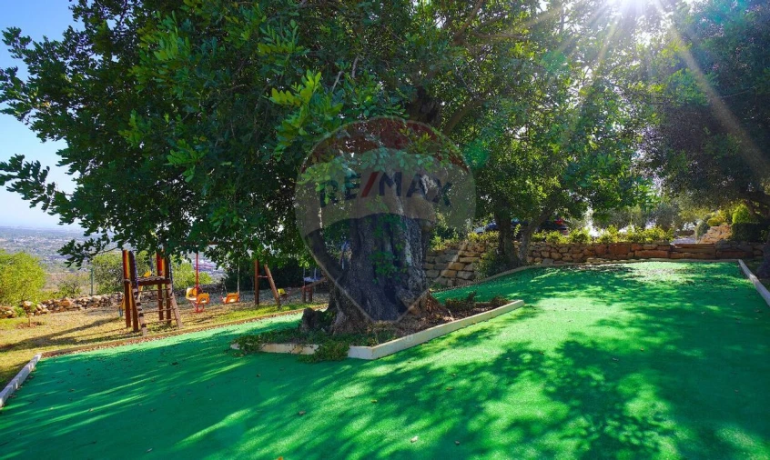 Quinta T4 para Venda em Santa Barbara de Nexe Foto 31