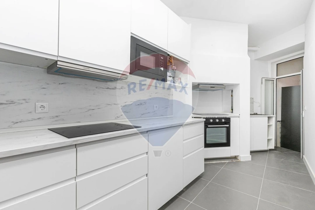 Apartamento T6 para Venda em Arroios Foto 14