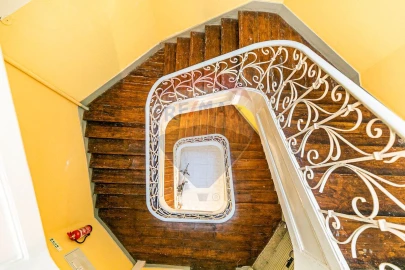 Apartamento T6 para Venda em Arroios