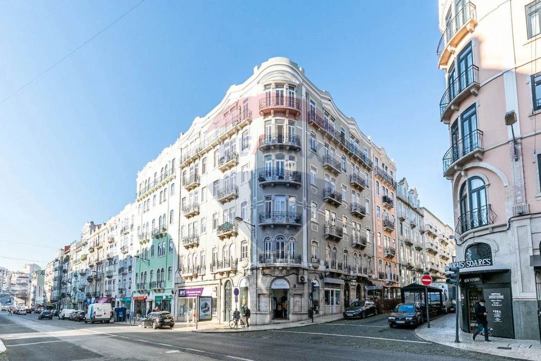 Apartamento T6 para Venda em Arroios Foto 1