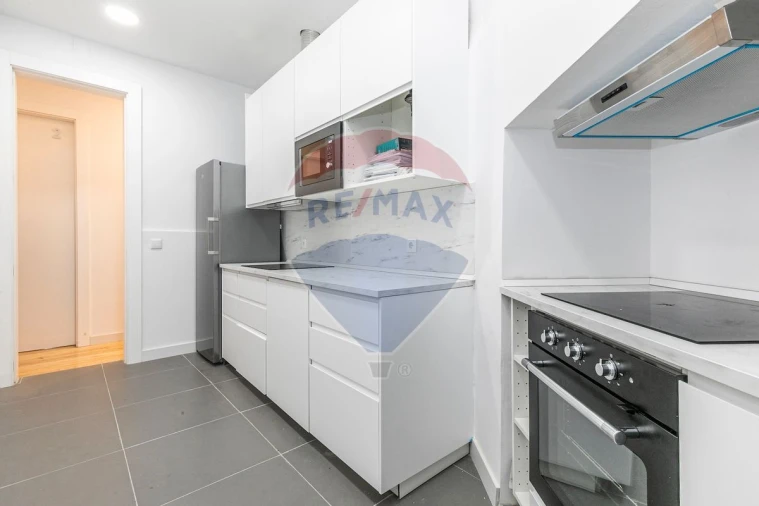 Apartamento T6 para Venda em Arroios Foto 15
