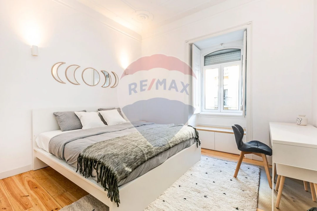 Apartamento T6 para Venda em Arroios Foto 4