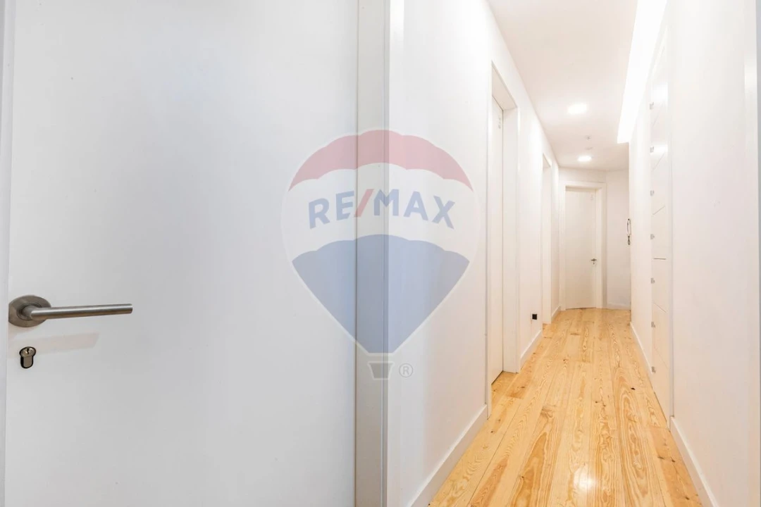 Apartamento T6 para Venda em Arroios Foto 13