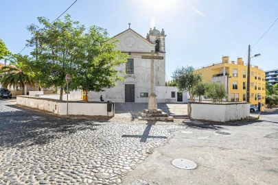 Moradia T0 para Venda em Olivais