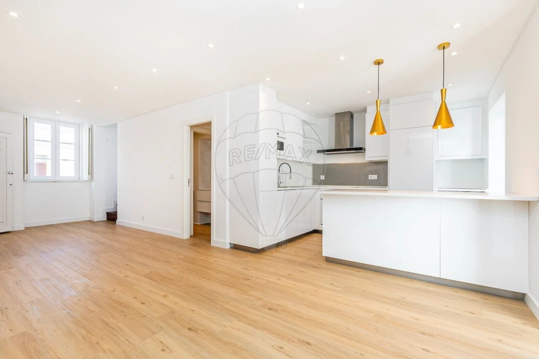 Moradia T4 para Venda em Olivais Foto 18