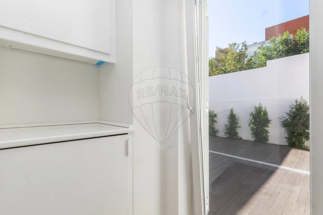 Moradia T4 para Venda em Olivais Foto 23