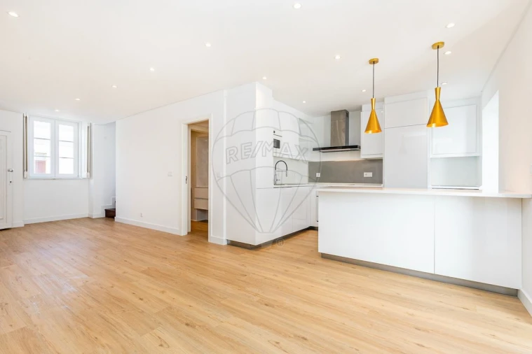 Moradia T4 para Venda em Olivais Foto 18