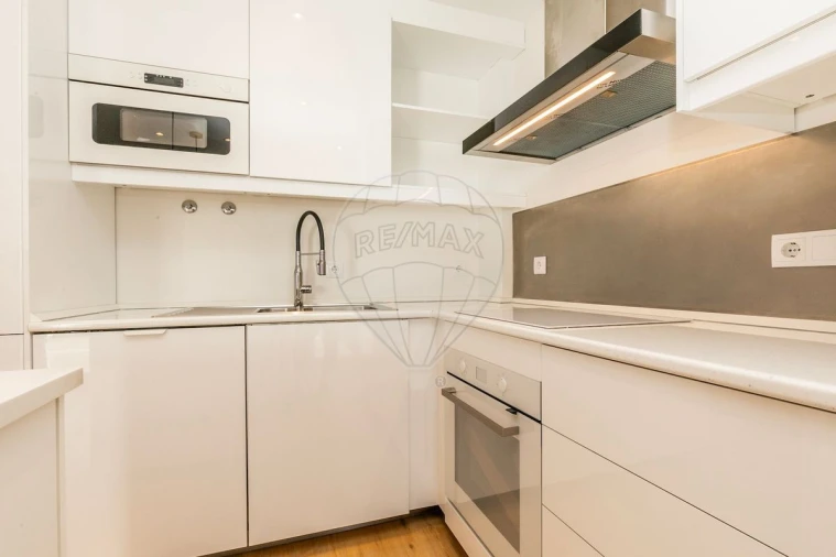 Moradia T4 para Venda em Olivais Foto 22