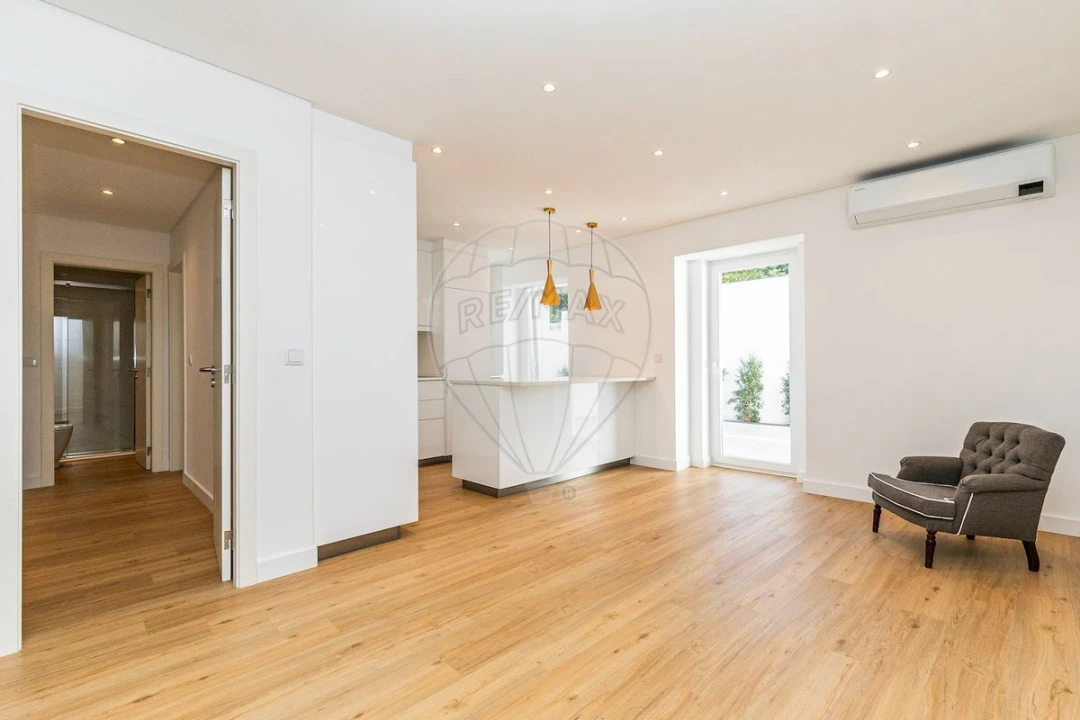 Moradia T4 para Venda em Olivais Foto 12