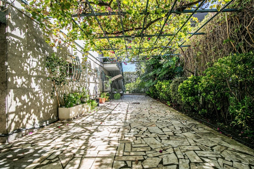 Moradia T5 para Venda em Alvalade Foto 35