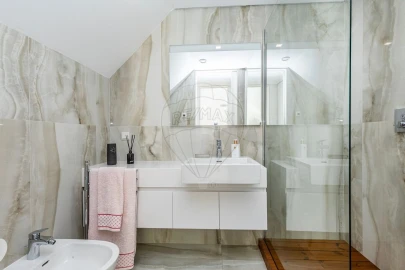 Apartamento T4 para Venda em Marvila