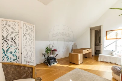 Apartamento T4 para Venda em Marvila