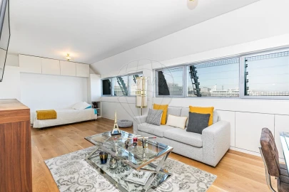Apartamento T4 para Venda em Marvila
