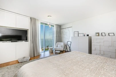 Apartamento T4 para Venda em Marvila